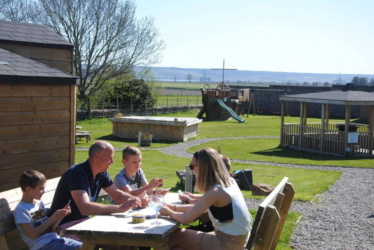 Delny Glamping And Farm Animals Invergordon Exterior foto
