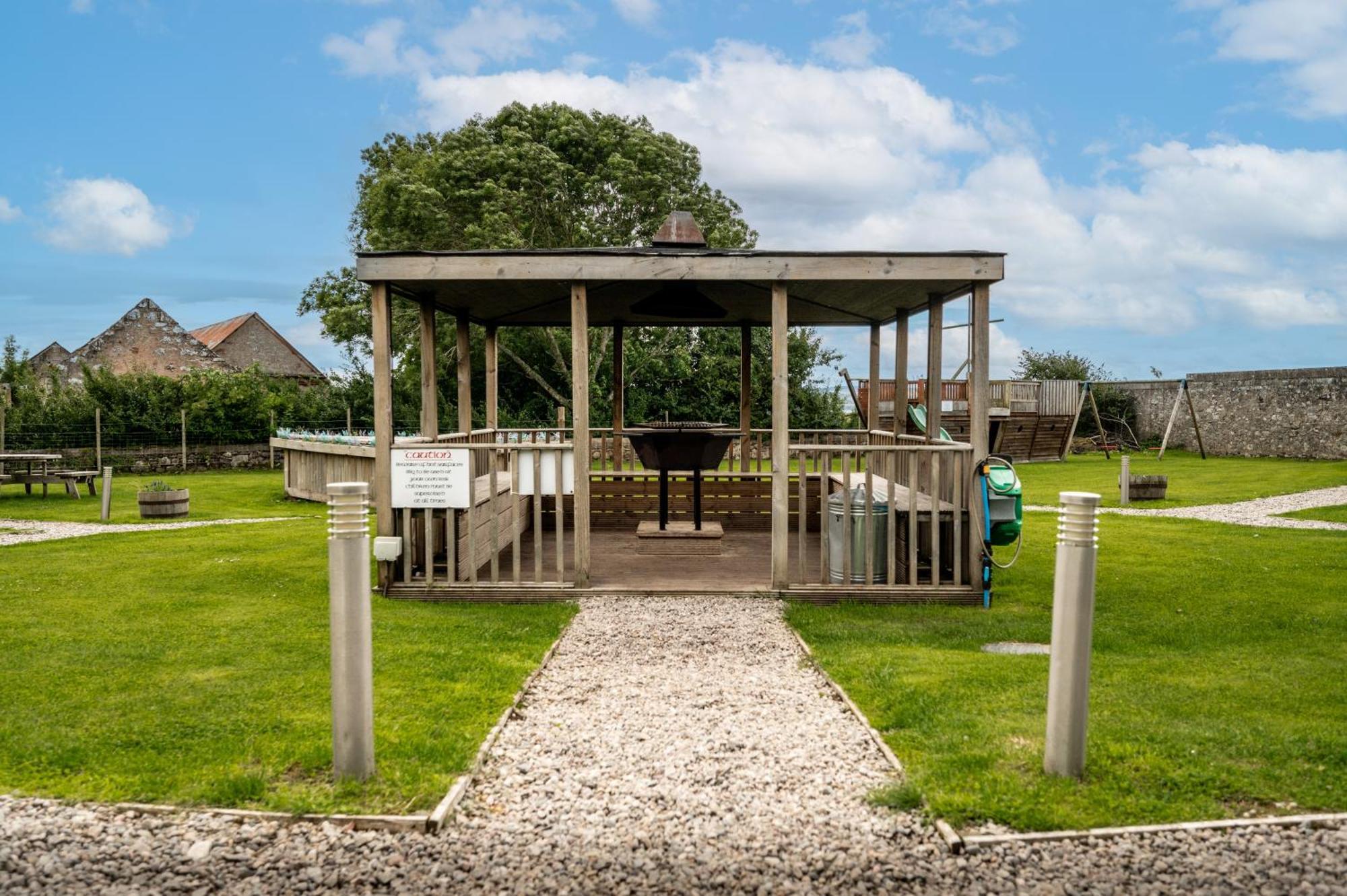 Delny Glamping And Farm Animals Invergordon Exterior foto